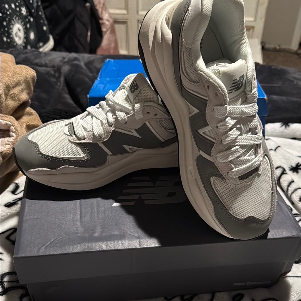 New Balance White and Gray Sneakers